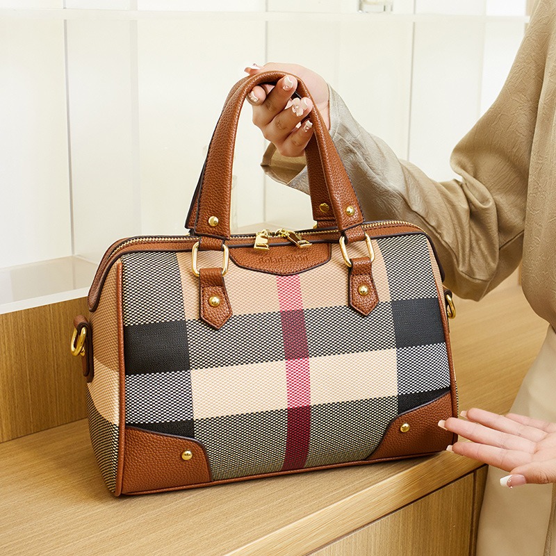 Luxury Bags Coach - Вместительная кожаная сумка-тоут для женщин в