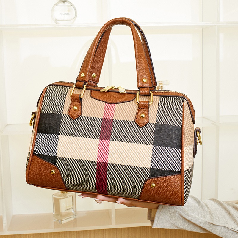 Вместительная кожаная сумка-то – обзор и цена Luxury Bags Coach